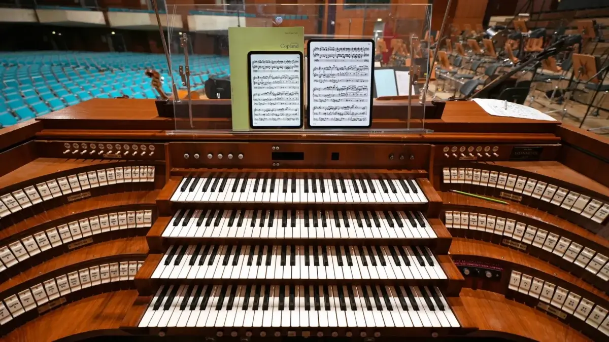 The best iPads for sheet music - iPads on a symphonic organ